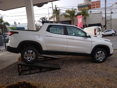 Imagen 3 de 15 de Toro Freedom 1.8 My21 4x2 Stock Fisico 17/09/21 M