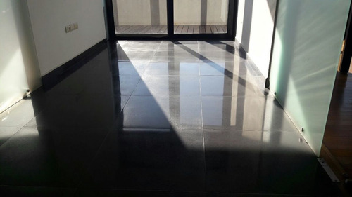 Edificio Con Oficinas Ejecutivas