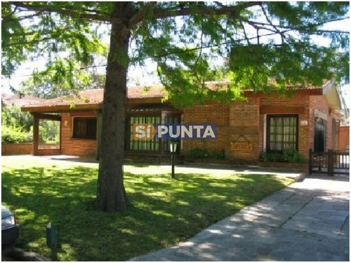 Imagen 1 de 8 de Casa En Alquiler Playa Mansa