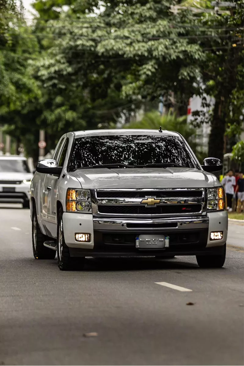 Chevrolet Silverado k1500 c1500 v8