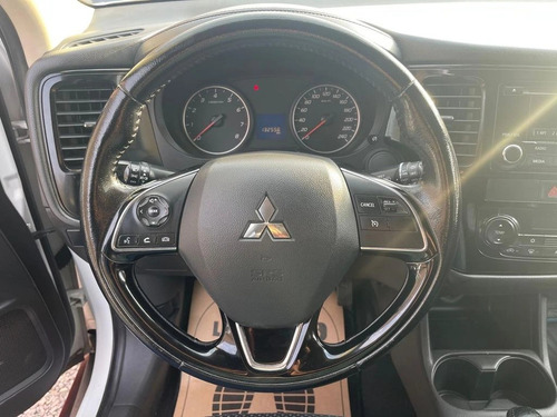 Mitsubishi Outlander 4x2