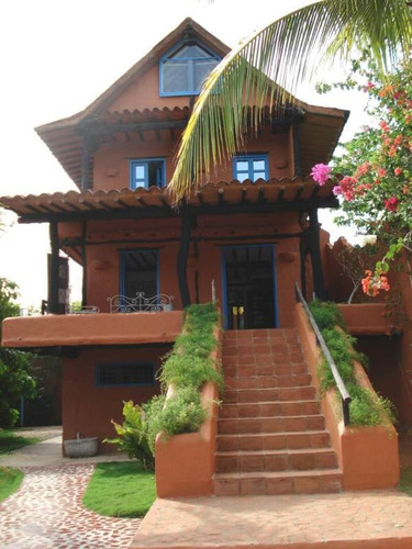 Imagen 1 de 14 de Espectacular Casa Con Vista Al Mar En Guarame