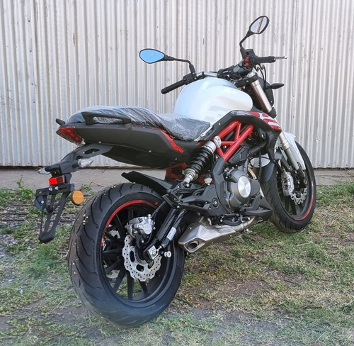 Imagen 3 de 12 de Benelli 302 S