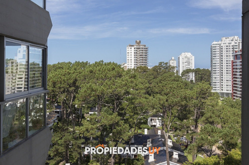Apartamento En Venta En Roosevelt Punta Del Este, 2 Dormitorios, 2 Baños