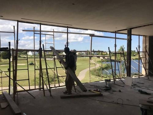 Imagen 23 de 28 de Nordelta | El Golf - Exclusiva Casa En Venta A La Cancha Con Increíble Diseño!