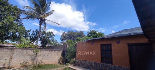 Imagen 5 de 17 de Re/max 2mil Vende Casa En La Vía Principal De Pedregales-juan Griego