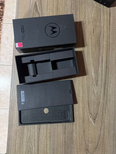 Motorola Razr 40 Ultra Dual Sim 256gb Viva Magenta 8gb Ram (Usado)