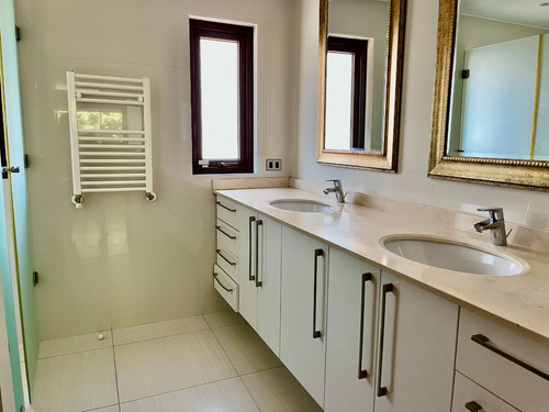 Se Arrienda Casa En Condominio, Camino Otoñal