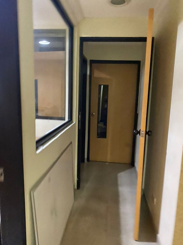 Imagen 4 de 8 de Oficina En Venta En Metroplaza San Diego Cód 140560