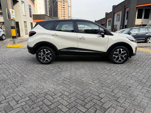 Renault Captur 2.0 Intens Automática