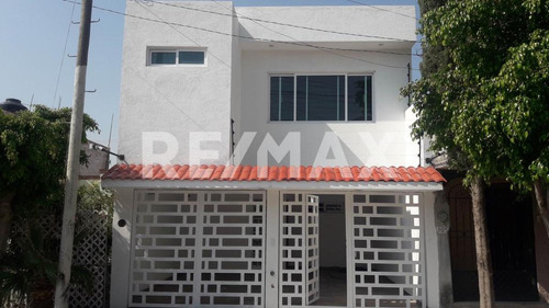 Casa En Venta En Sátelite