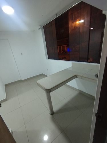 Departamento En San Borja, Mini Departamento En San Borja, Departamentos En San Borja, En Avenida Rosa Toro Cuadra 9 Cruce Con Canada Cuadra 35, Excelente Zona Comercial Todo A La Mano