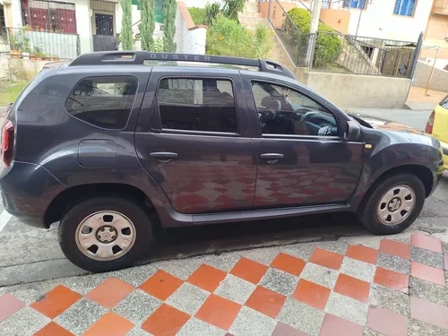 Duster Expresión 2017 Motor 1600 Torque 4*2 Kilómetros 73000