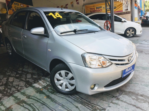 Toyota Etios 1.5 16v Xs 4p