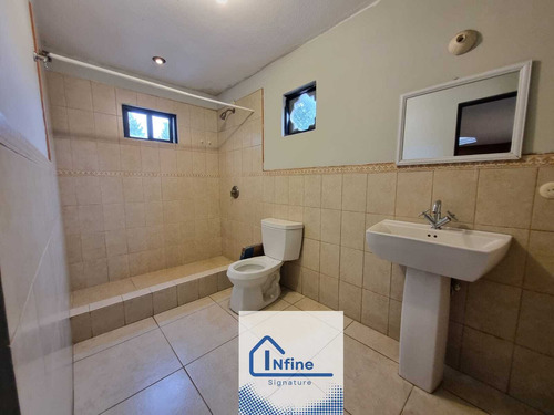 Hermosa Casa En Venta, Ubicada En Excelente Sector