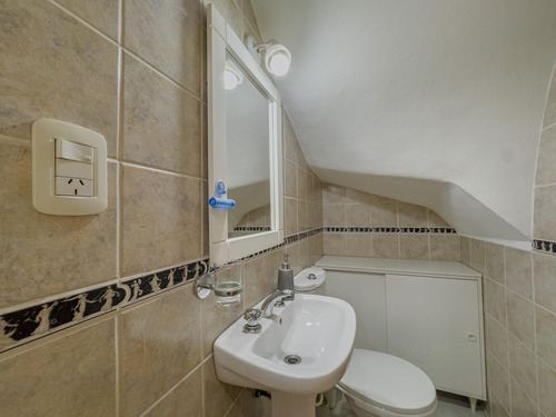 Duplex De 3 Ambientes Con Patio Y Cochera
