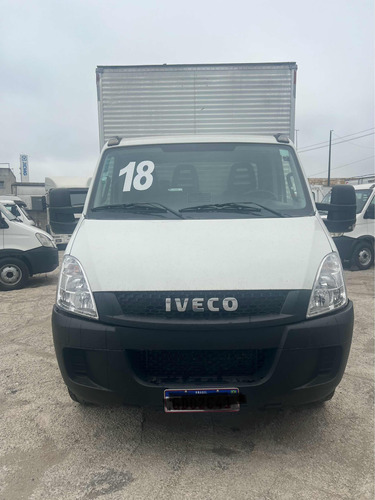 Iveco 35s14 Caminhonete Baú 4,20 Altura 2,30 Largura 2,30