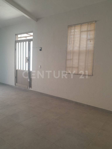 -se Vende Casa En Col. Tierra Nueva En Cd. Cuauhtemoc, Chih