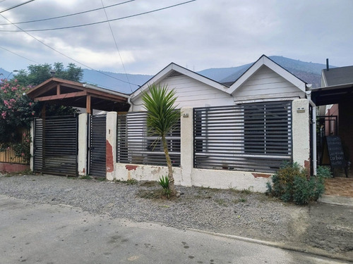 Casa En Venta De 3 Dorm. En Llaillay
