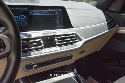 BMW X7 3.0 Xdrive 40i Pure Excelence