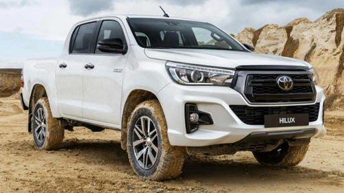 Imagen 3 de 4 de Moldura Cromada P/rejilla Parachoqu Toyota Hilux 2016 - 2019