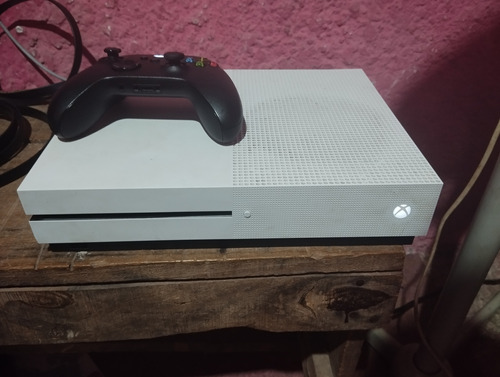 Xbox One S Usado