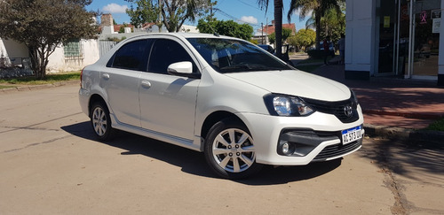 Toyota Etios Xls 1.5 4 Ptas M/t 2018 Financiado