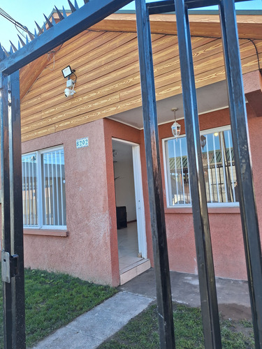 Arriendo Amplia Casa En Lomas Coloradas