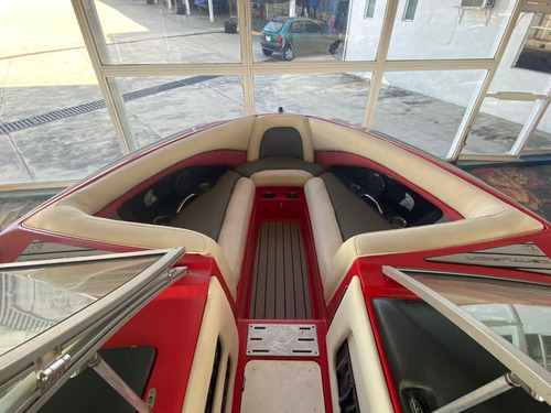 Lancha Centurion Enzo 240