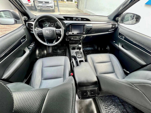 Imagen 8 de 11 de Toyota Hilux 2020 2.8 Cd Srx 177cv 4x4 At