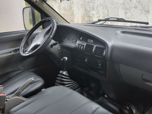 Imagem 4 de 10 de Kia Besta 2001 3.0 Gs Grand 16l 4p