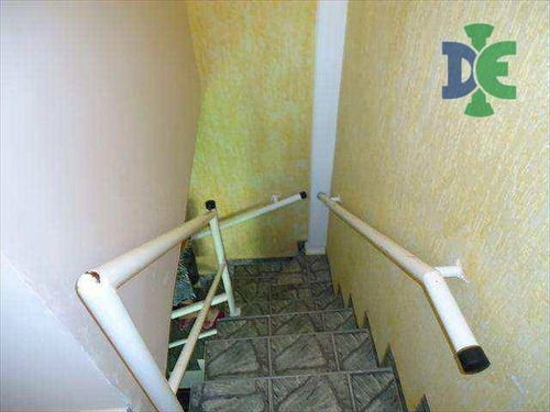 Sobrado Com 4 Dormitórios À Venda, 256 M² Por R$ 280.000,00 - Parque Dos Príncipes - Jacareí/sp - So0067