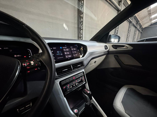 Volkswagen T-Cross 1.4 250 TSI TOTAL FLEX HIGHLINE AUTOMÁTICO