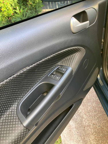 Volkswagen Gol Trend 2017 1.6 Connect 101cv