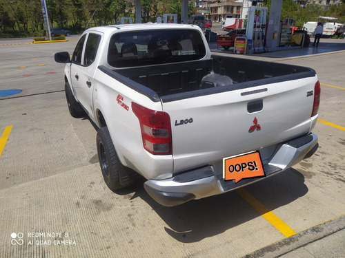 Imagen 4 de 13 de Mitsubishi L200 2019 2.5l