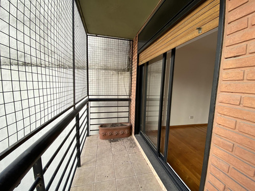 Venta Departamento De 3 Ambientes Con Dependencia Y Cochera En Recoleta, Barrio Norte