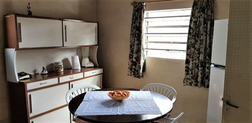 Casa De 2 Dormitorios Living Comedor Cocina Baño Jardin