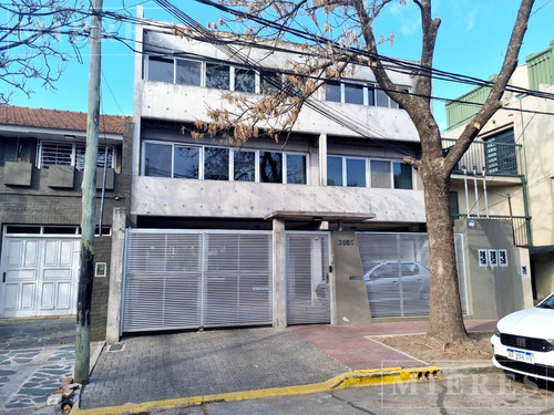 Edificio Comercial De 312 M2 En Venta En Lomas De San Isidro