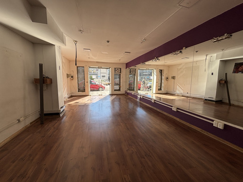 Local En Arriendo, 50 M2 Planta Libre, Valparaíso.
