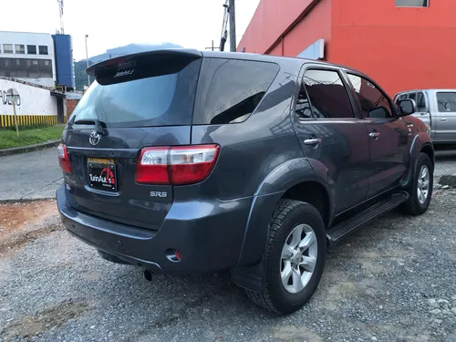 Toyota Fortuner 2.7l 4x2