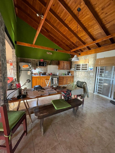 Galpón De 9 X 25 Con Monoambiente Divisible En Planta Alta - Wilde