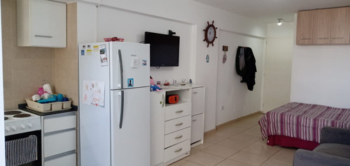 Imagen 25 de 27 de Un Ambiente Al Frente - La Perla
