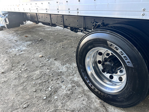 Camión Freigthliner M2 Rabon Con Caja Seca 26 Pies Seminuevo