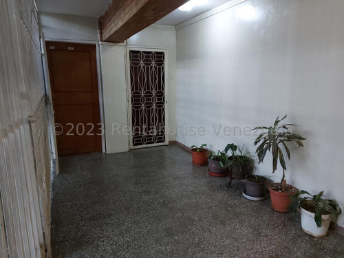 Imagen 25 de 29 de Apartamento En Venta Caricuao Ud-4 23-8675 Fabricio Liaz