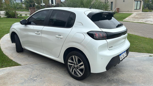 Peugeot 208 1.6 Feline Tiptronic