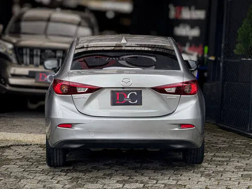 Mazda 3 2.0 Prime