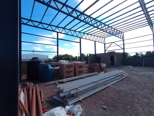 Se Alquila Galpón Comercial