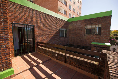 Imagen 17 de 17 de Venta Padron Unico Zona Buceo. 5 Dormitorios, Patio, Muy Buen Estado, Gge X2