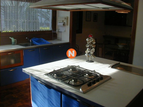 Casa En Venta Y Alquiler, Mansa, Punta Del Este, 5 Dormitorios.- Ref: 205352