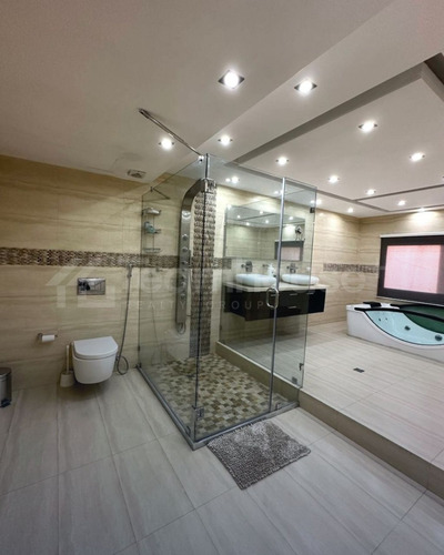 Teamhouse+ Ofrece En Venta Lujosa Casa En Las Villas
